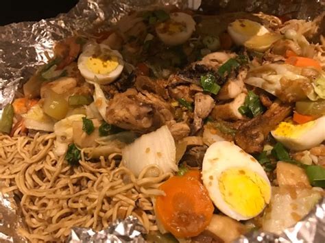 mahal kita hotel and restaurant|Best Pancit! .